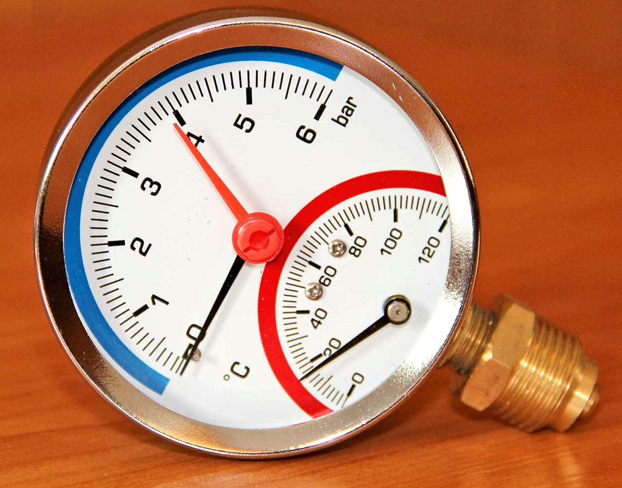 Манометр для измерения давления в системе отопления