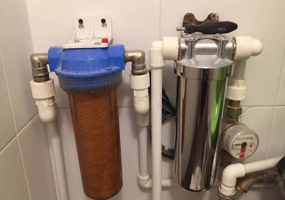Двухступенчатый фильтр для очистки холодной воды