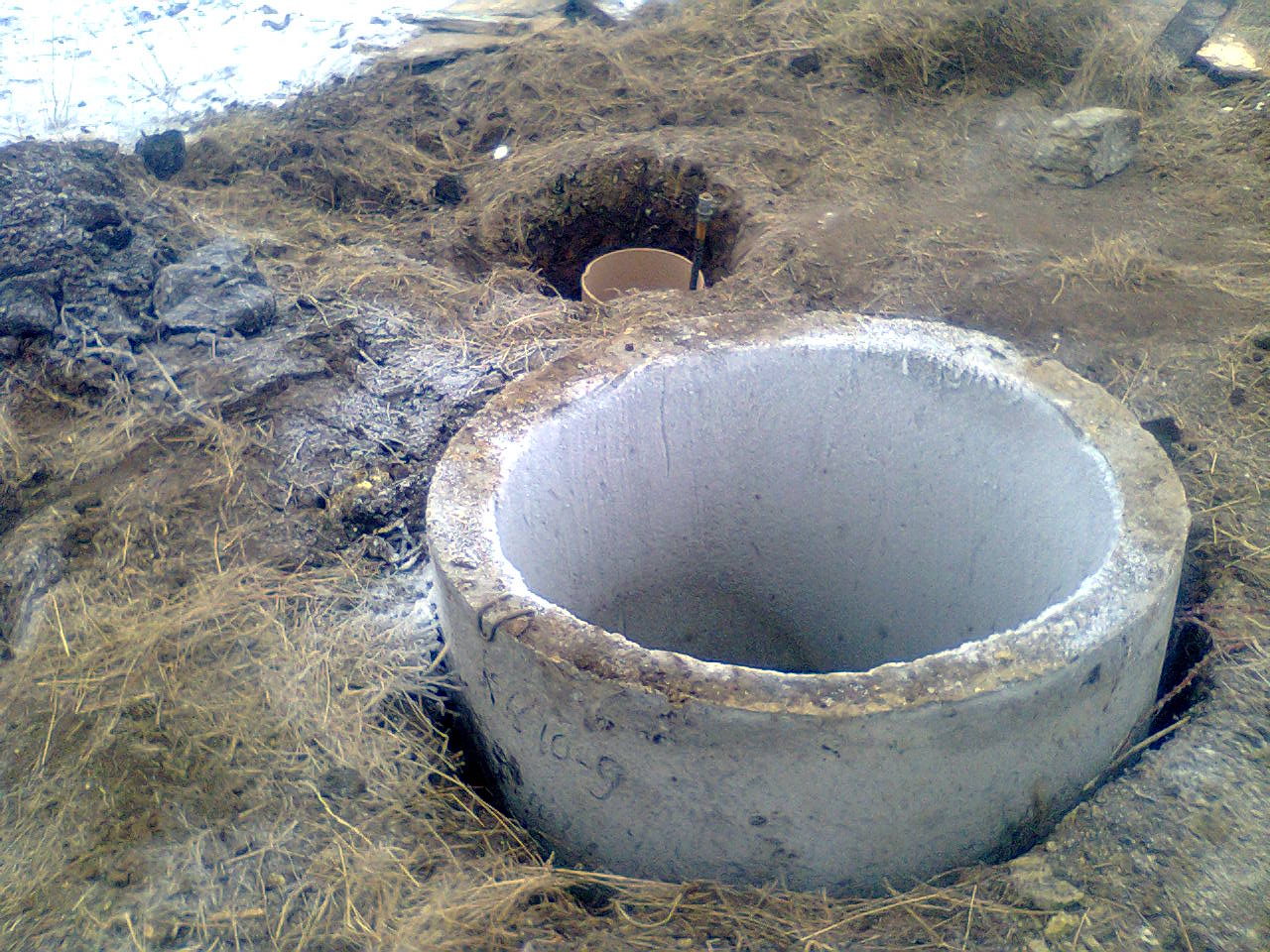 Колодец для воды из бетонных колец
