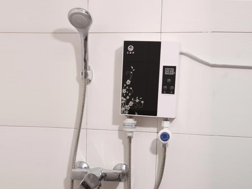 Проточный водонагреватель электрический на душ