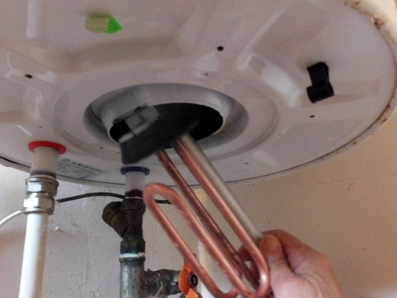 Ремонт водонагревателей Аристон своими руками — типичные поломки