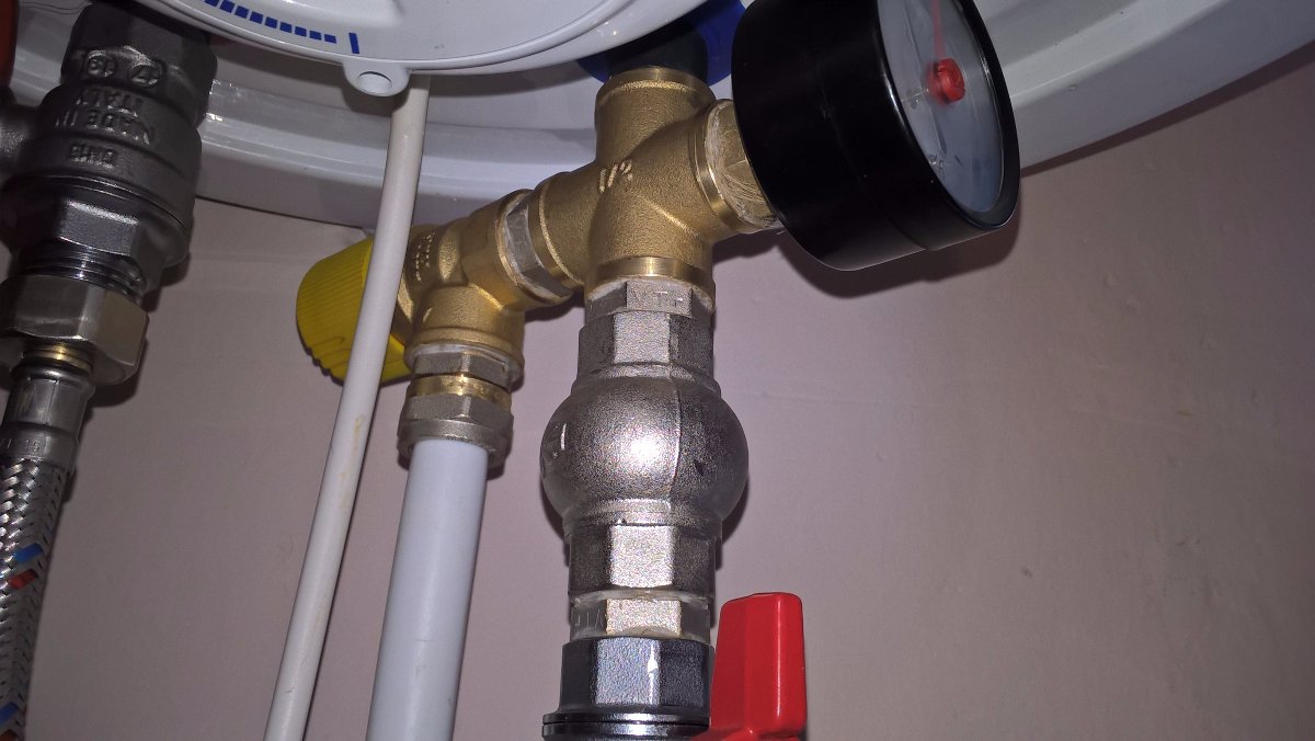 Клапан сброса давления для водонагревателя