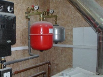 Расширительный бак в системе отопления частного дома
